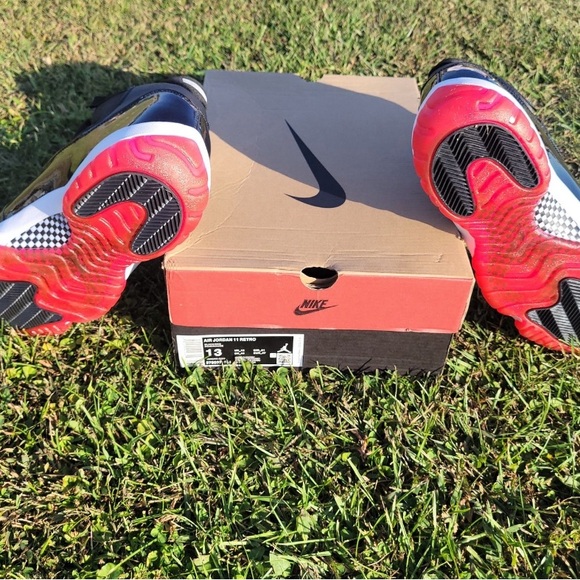 Size 13 - Jordan 11 Retro Playoffs Bred Deadstock Condition - Picture 3 of 5
